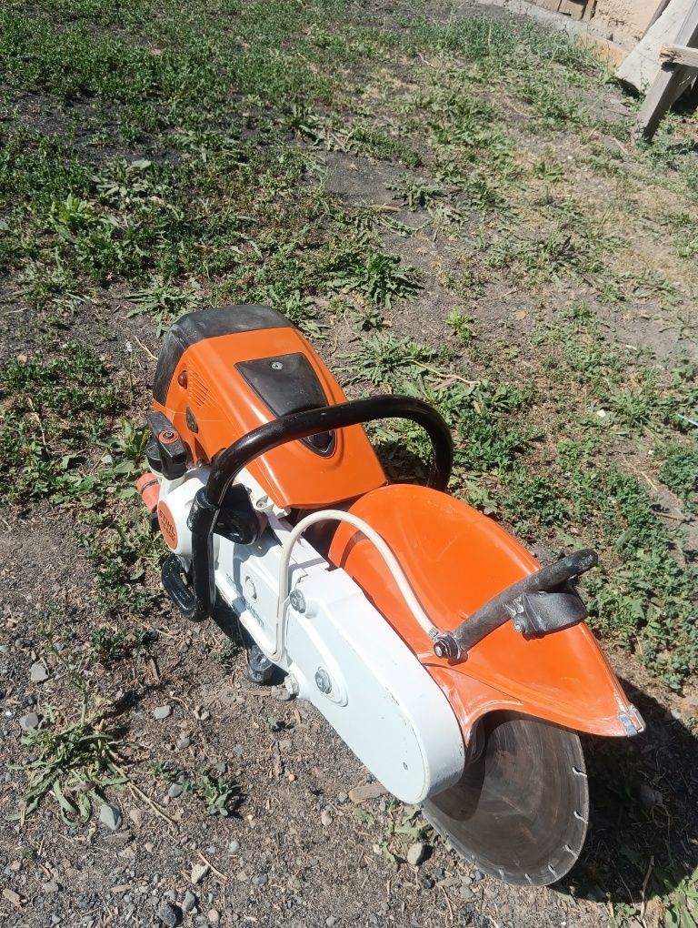 Резчик Stihl TS 800 бу 
Как новый идеально состояние