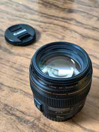 Canon EF 85mm f/1.8 USM