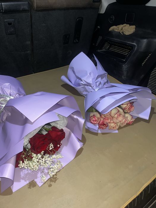 Две букеты мини состояние свежые