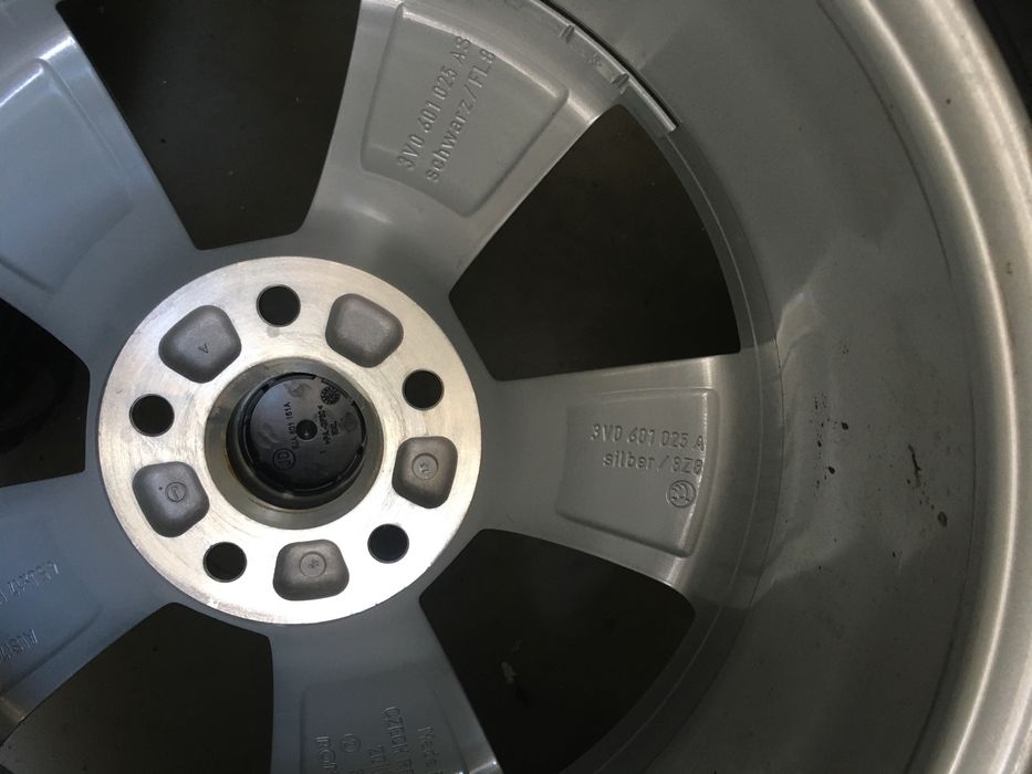 4бр.оригинални джанти 17” 5x112Skoda Superb