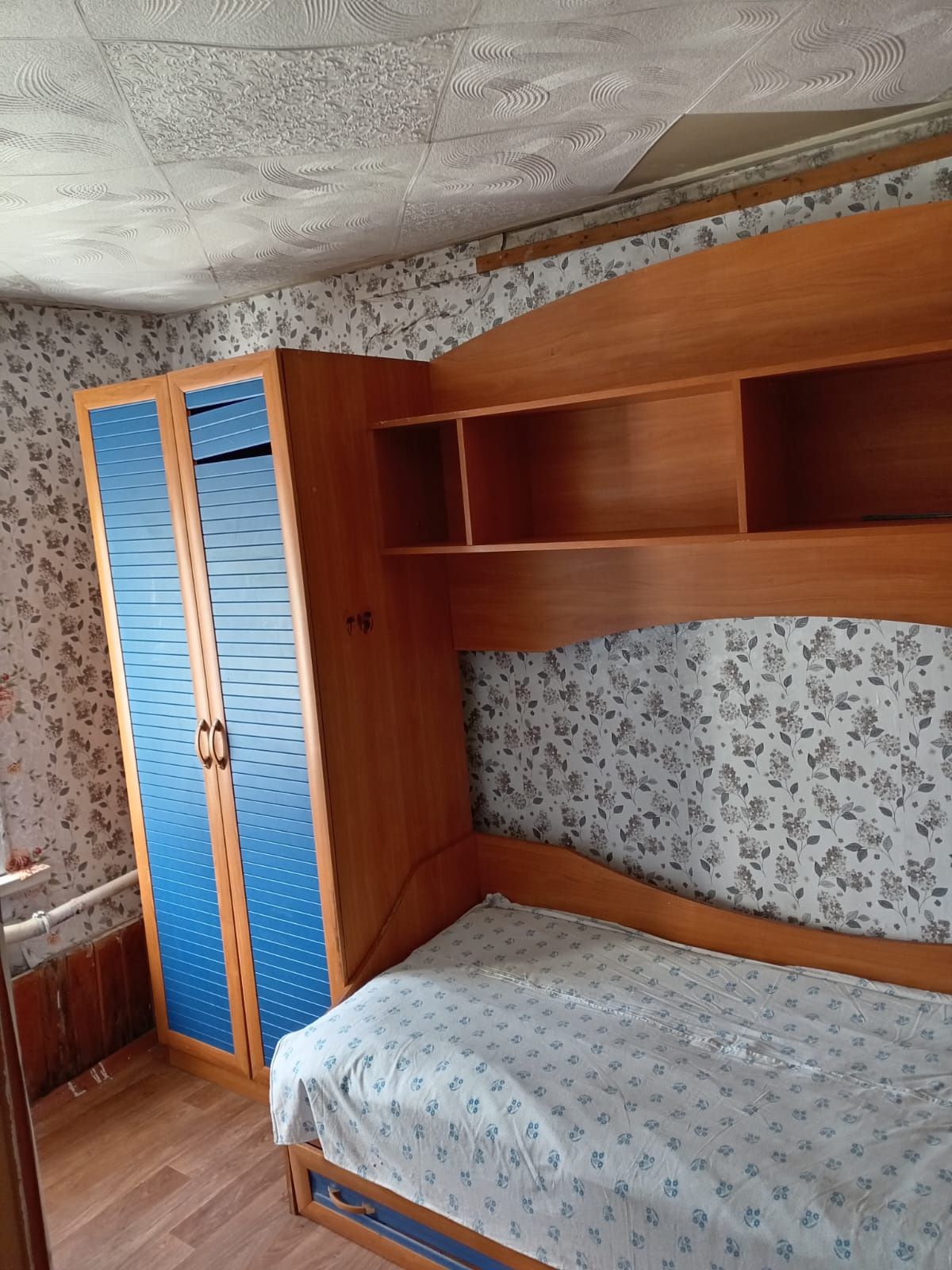 Продается дом. 3 комнаты,кухня, летняя веранда.