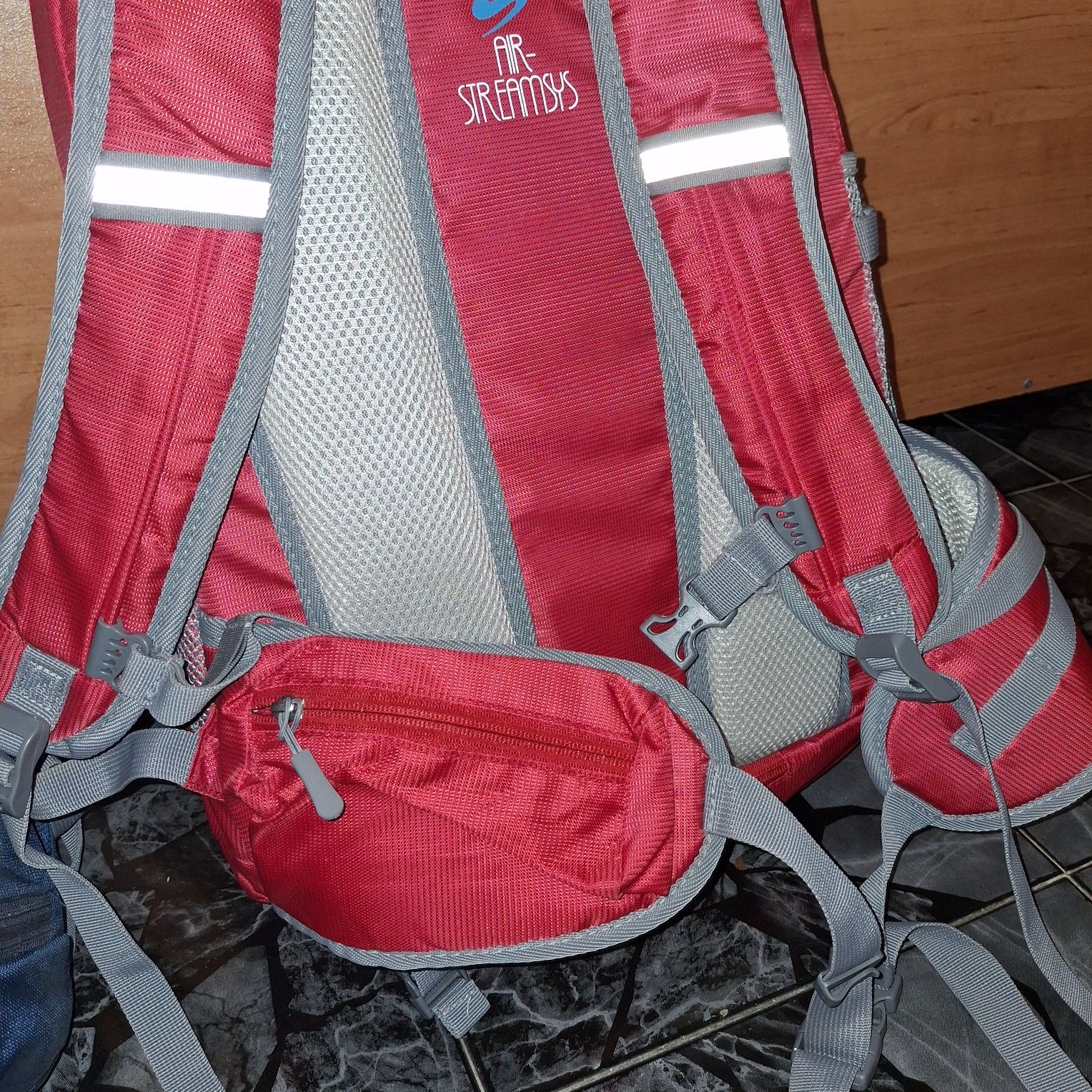 туристическа раница 30L waterproof водонепропусклива