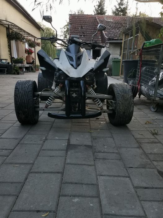 Vând atv Loncin 300cc