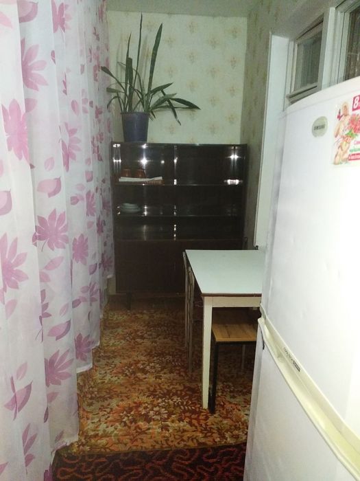 Сдаётся 2 комнатная переделаная в 3 ком