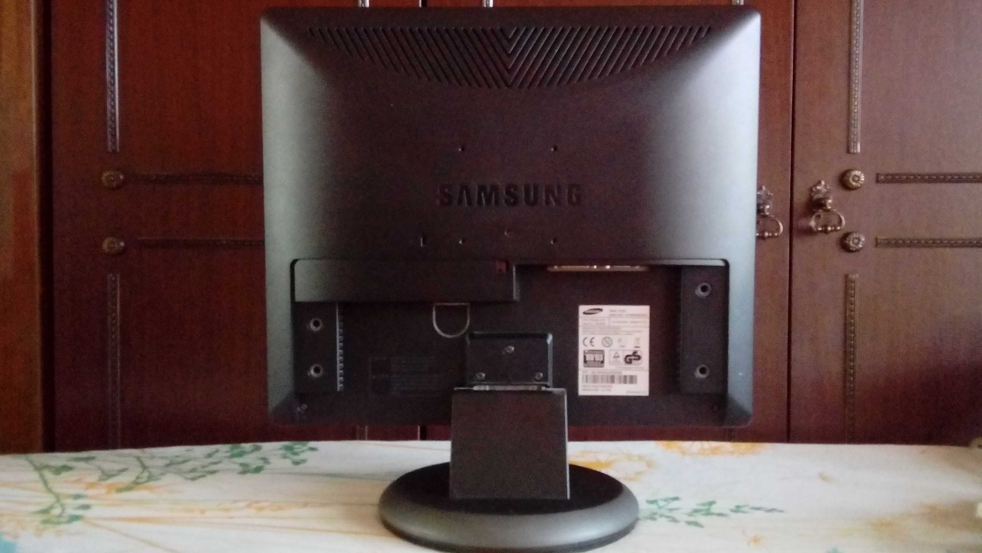 Монитор SAMSUNG 931BF