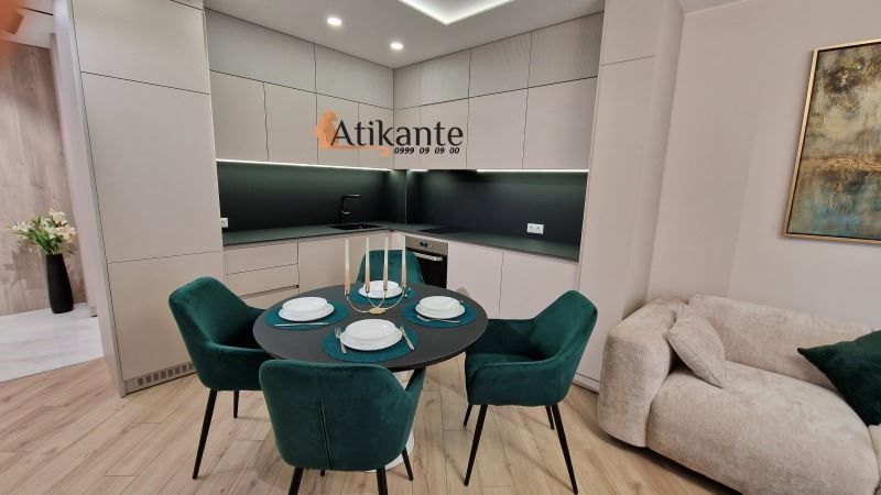 Дава се под наем Тристаен апартамент в София, Кръстова вада - 93 кв.м за 1230 € - Снимка #2