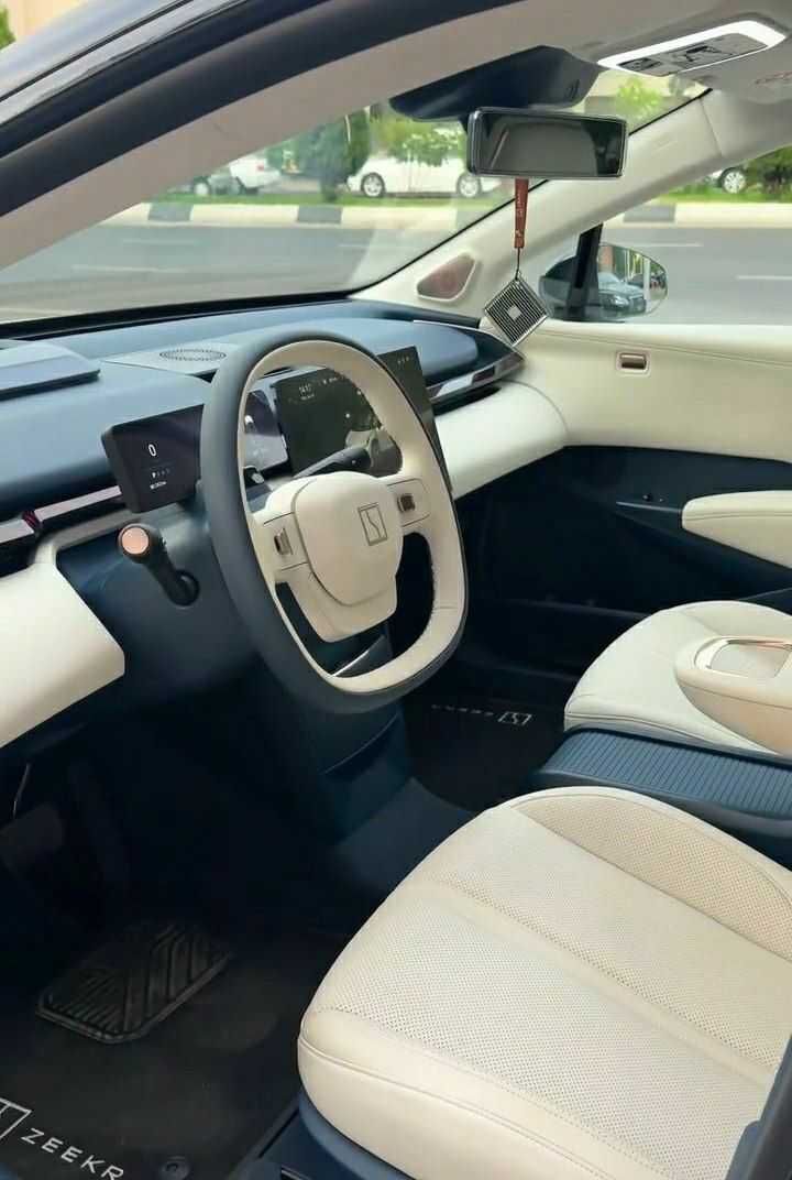 Zeekr X dual motor 4AWD