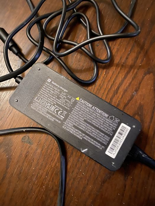 Incarcator de trotineta xiaomi Mi pro 2 merge si pe MI 1S, 365