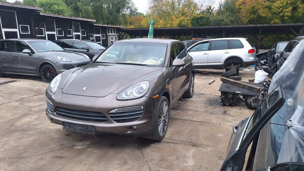 Porsche Cayenne 3.0 TDI , CRC motor 245 к.с. , автомат,5 броя на части