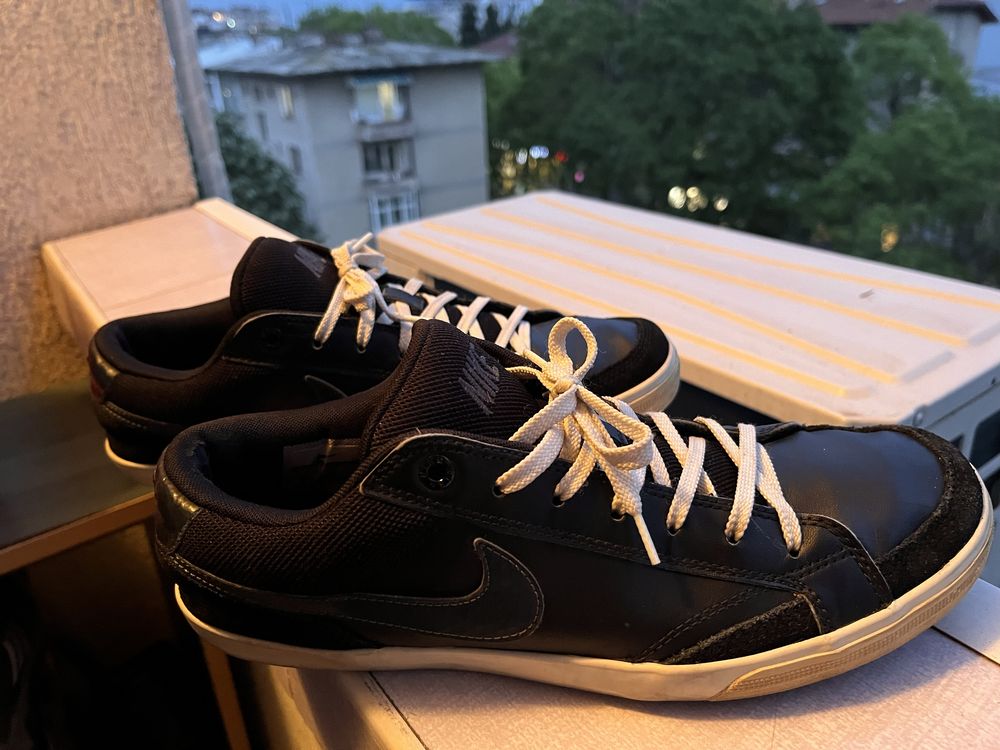 Nike маратонки 43