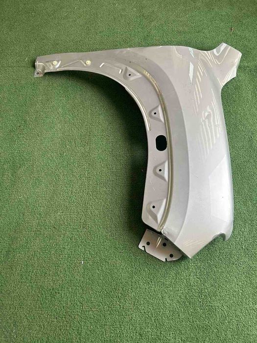 калник десен Dacia Spring 2021-2025 г. #014S