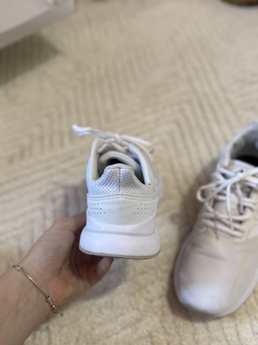 Дамски/Детски маратонки Adidas - Изключително леки, Мрежа, Размер 40