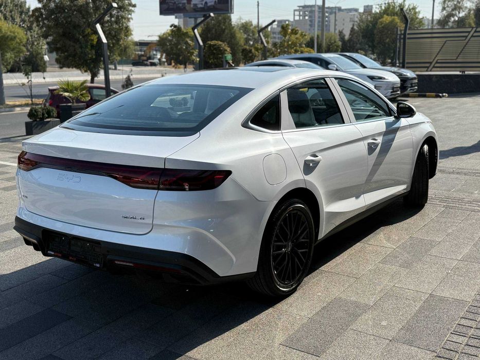 BYD SEAL 6 DM-i 120 km Flagship 2000+km sotuvda