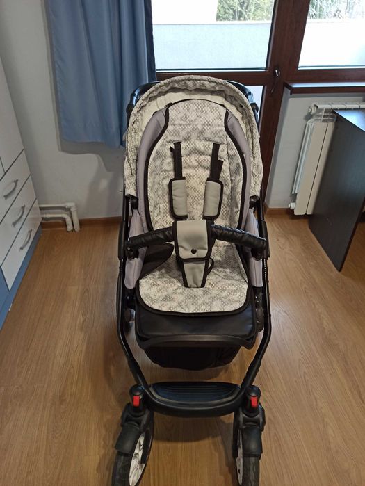 Бебешка количка с два коша