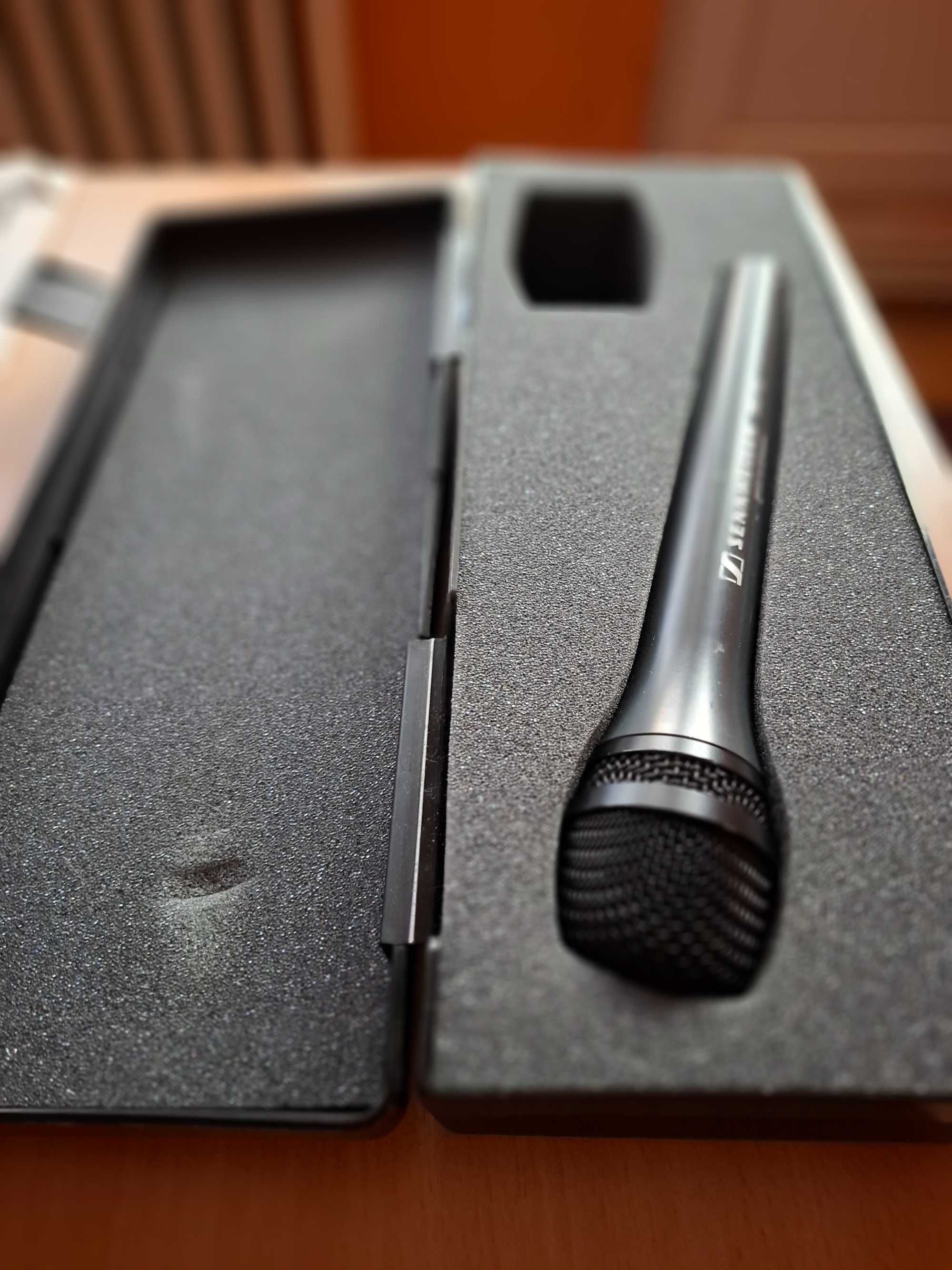 Microfon Sennheiser MD 42 de colecție, original Germania, la cutie