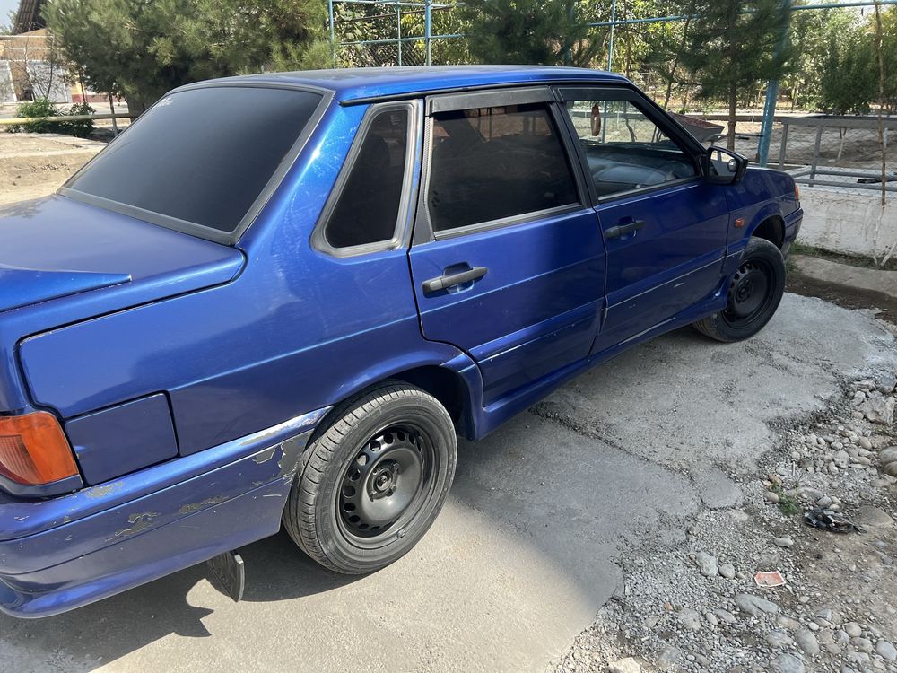 Lada 2115 sotiladi