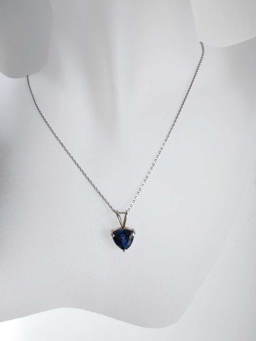 Pandativ 14k cu safir sinteza aprox 3,5ct