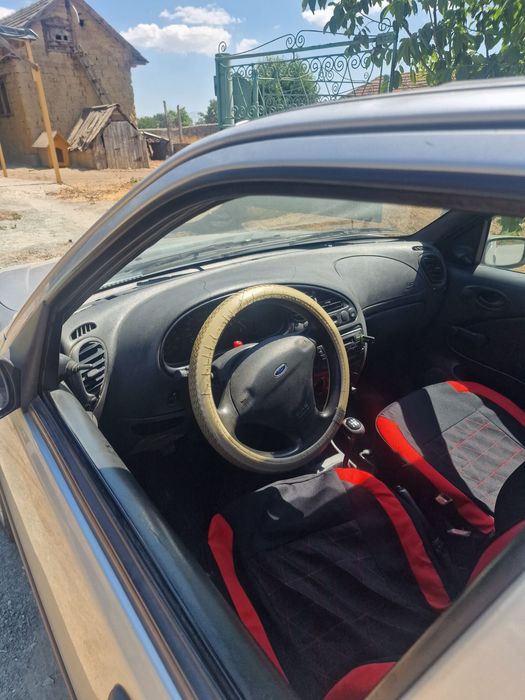 Ford fiesta 1,3 benzina