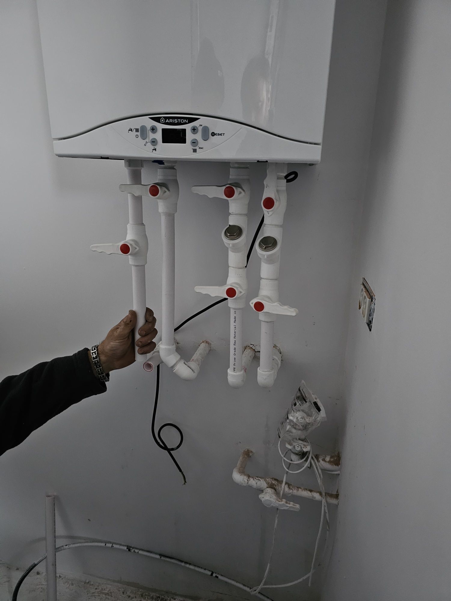 Instalator instalatii sanitare-termice