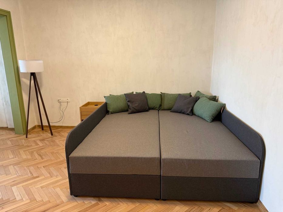 Дава се под наем Двустаен апартамент в София, Център - 64 кв.м за 650 € - Снимка #2