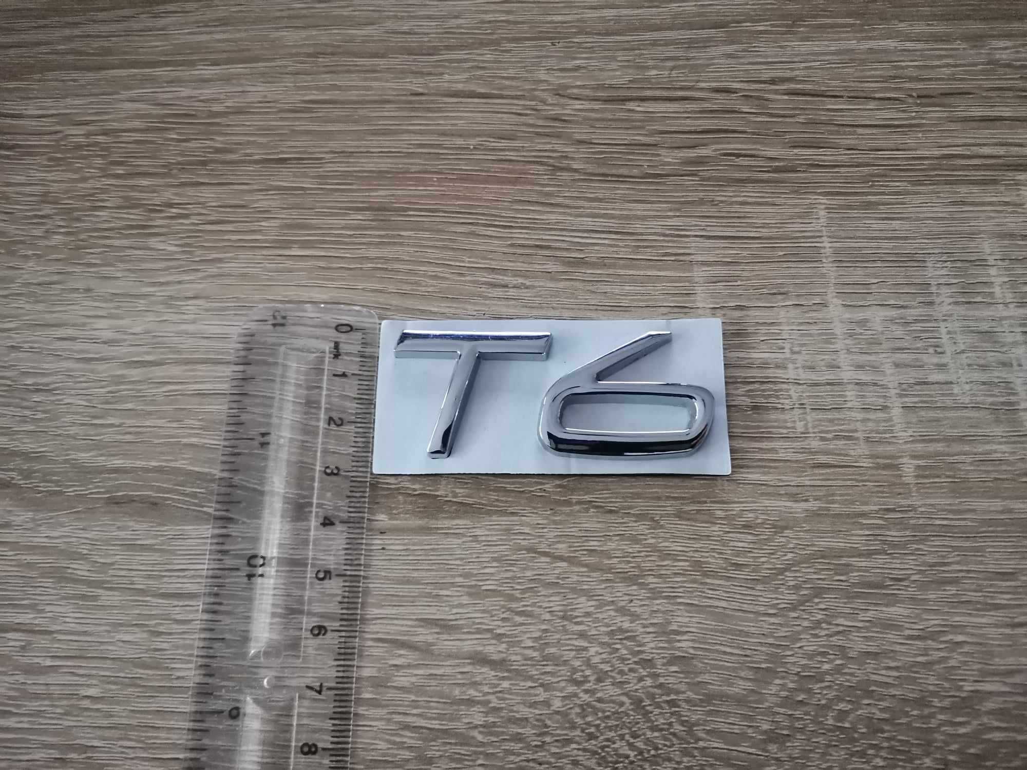 сребристи емблеми лога Волво Volvo T6