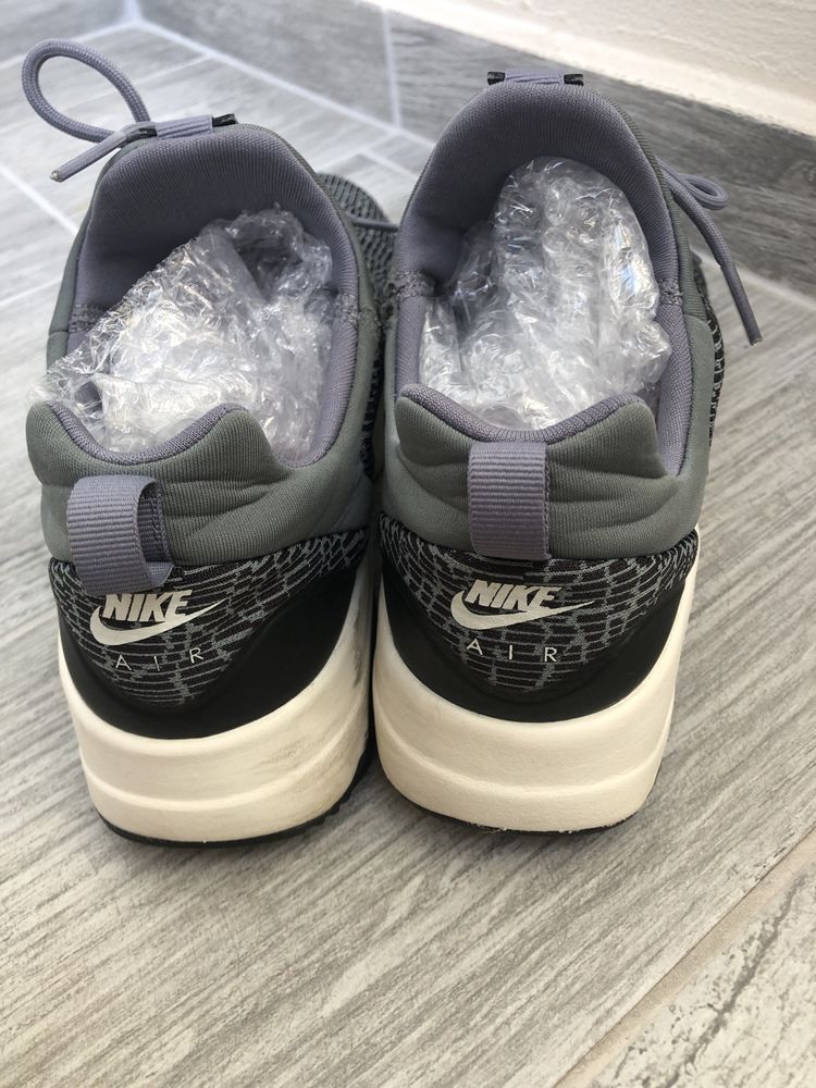 Маратонки Nike air