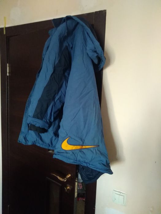 Куртка с капюшоном, б/у!