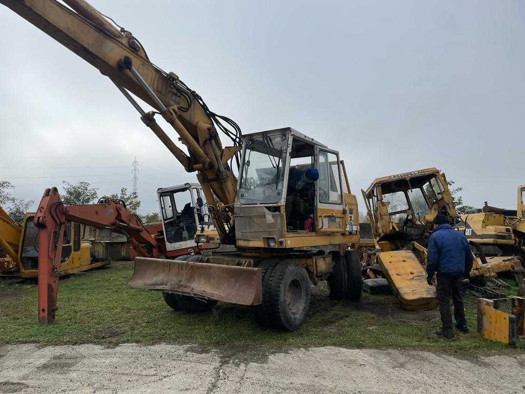 Liebherr 902 dezmembrez excavator