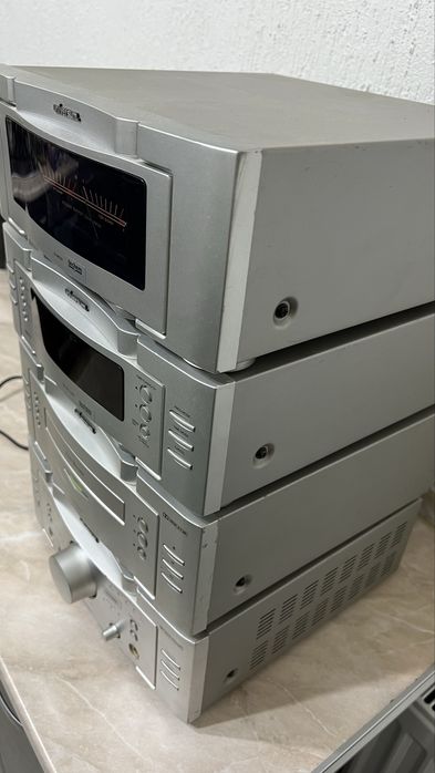 Universum 4085 4 части