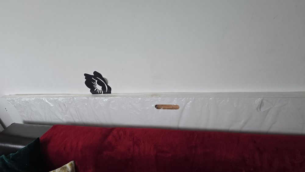 Usa culisanta alba cu toc