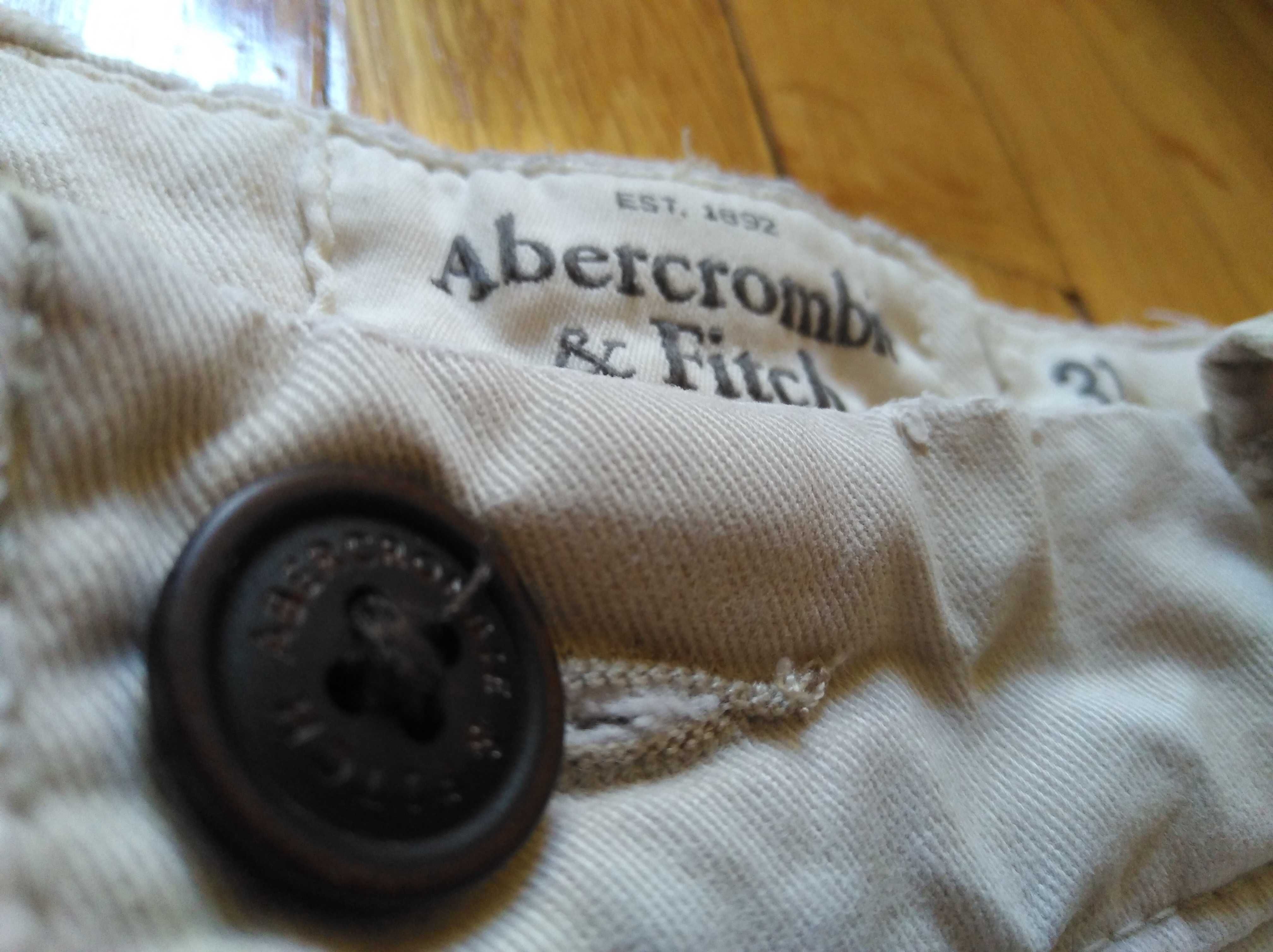 Намалени Abercrombie&Fitch бежови къси панталони мъжки - 2 модела