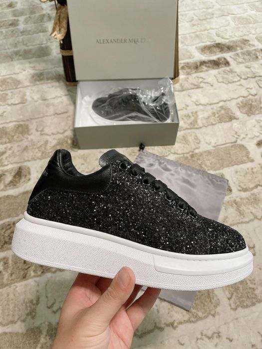 Adidași Alexander McQueen