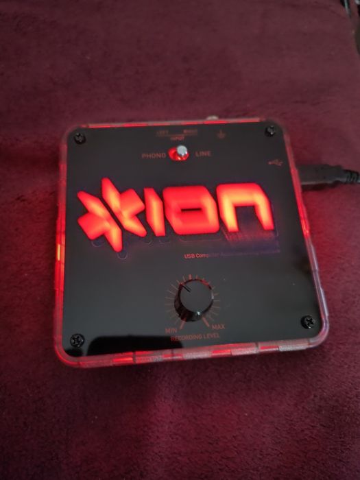 Convertor marca ION pentru casete audio si viniluri in format MP3