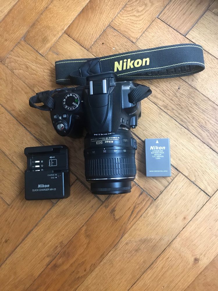 Nikon D3000 - perfect funcțională - filme, colecție