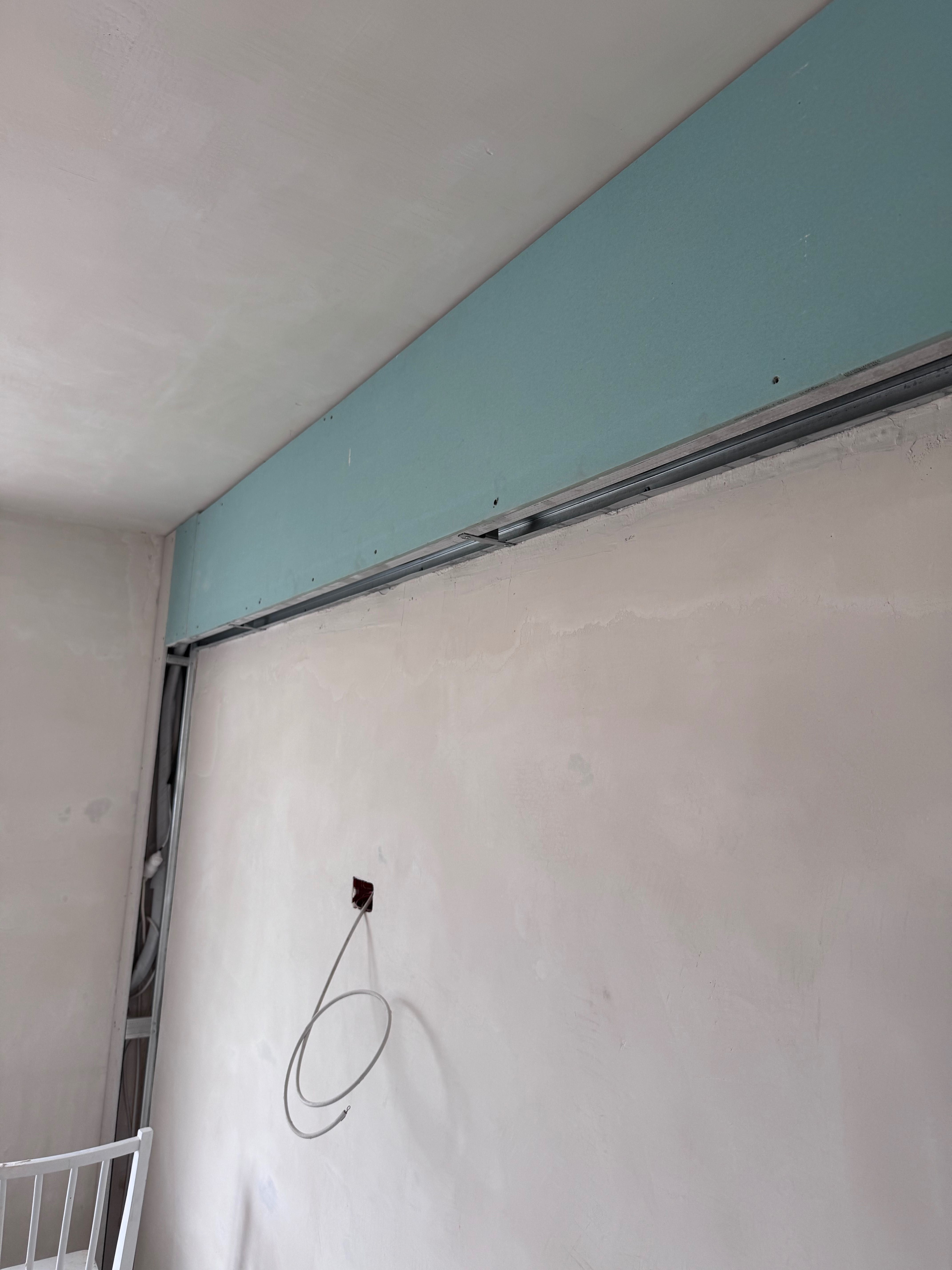 Renovări apartamente și case bătrânești zona Vrancea , Buzău