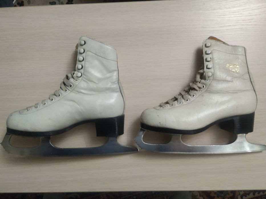 Коньки детские Botas кожа 23 р.