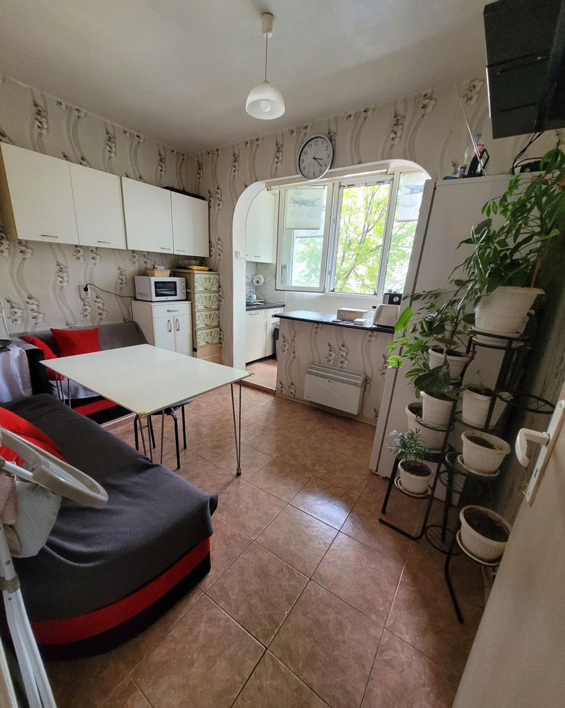 Продава се Тристаен апартамент в София, Дружба 2 - 98 кв.м за 1659 €/кв.м - Снимка #8