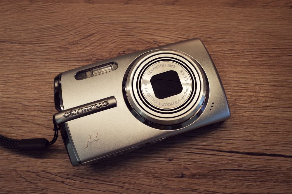 Aparat foto Olympus MJU 1010 impecabil ca NOU incarcare USB card