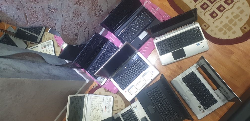 Lot laptop      .