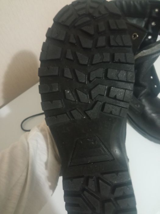 Продам берцы зимние. Новый. 43 размер