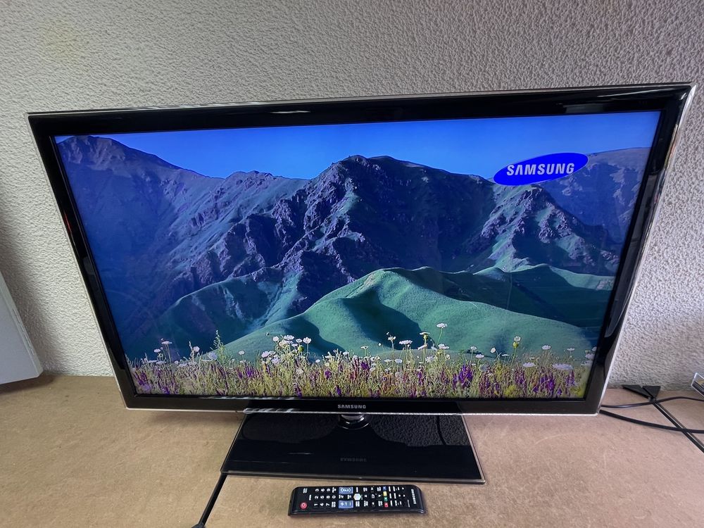 Телевизор Samsung Full HD LED 40” - UE40D5720