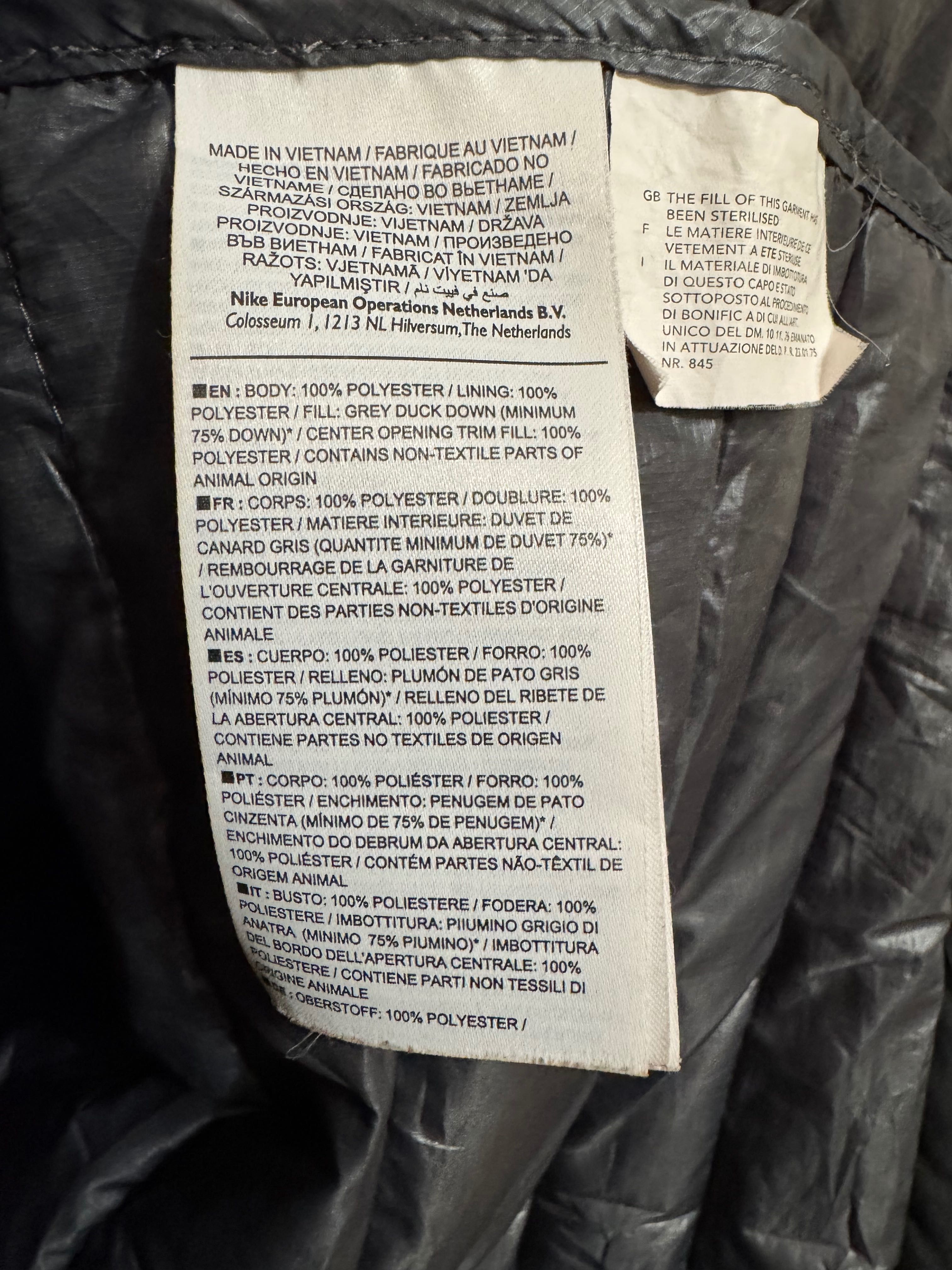 Nike Men’s Jacket Down Fill,Black.