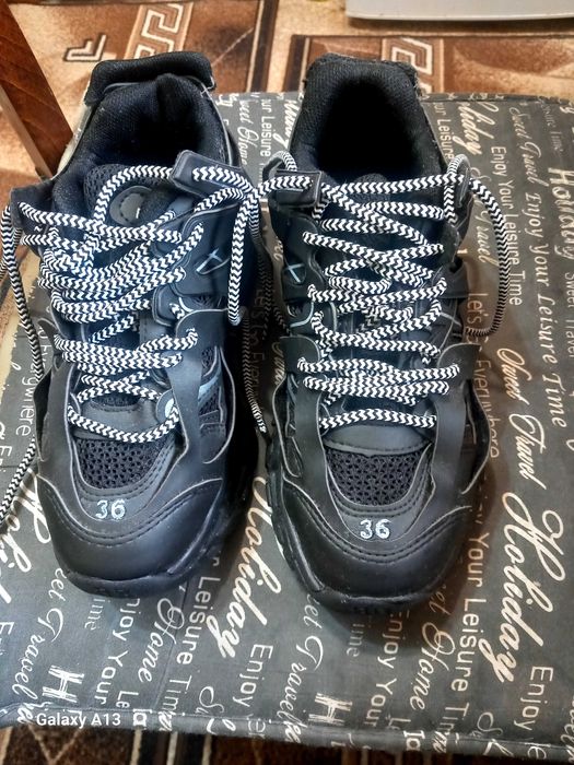 Маратонки BALENCIAGA  track 36 номер