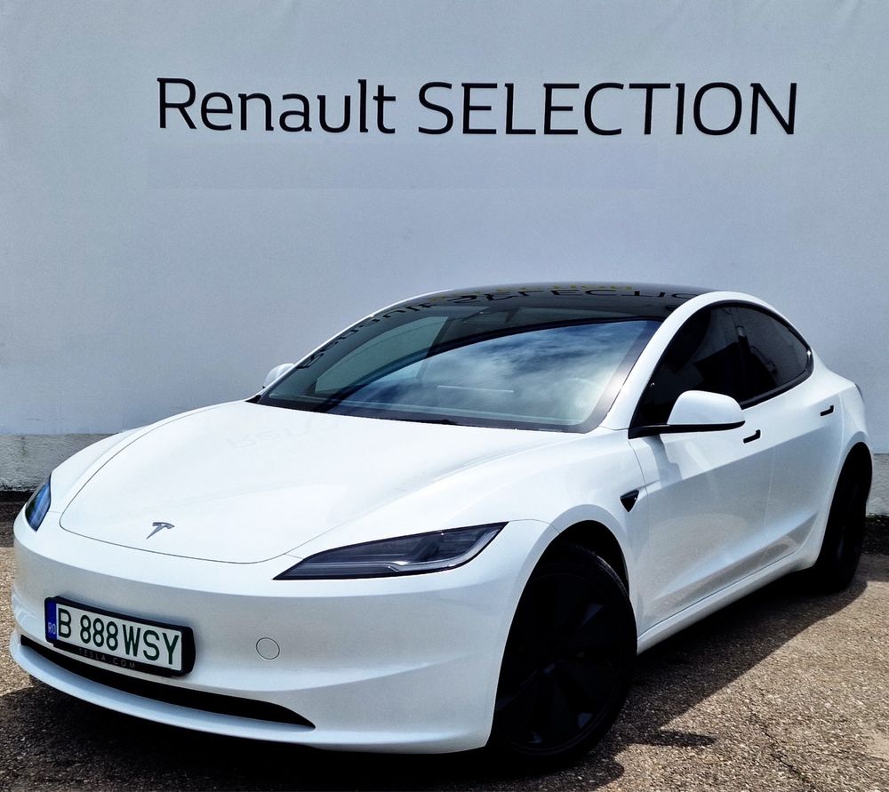 Tesla Model 3 Long Range  AWD