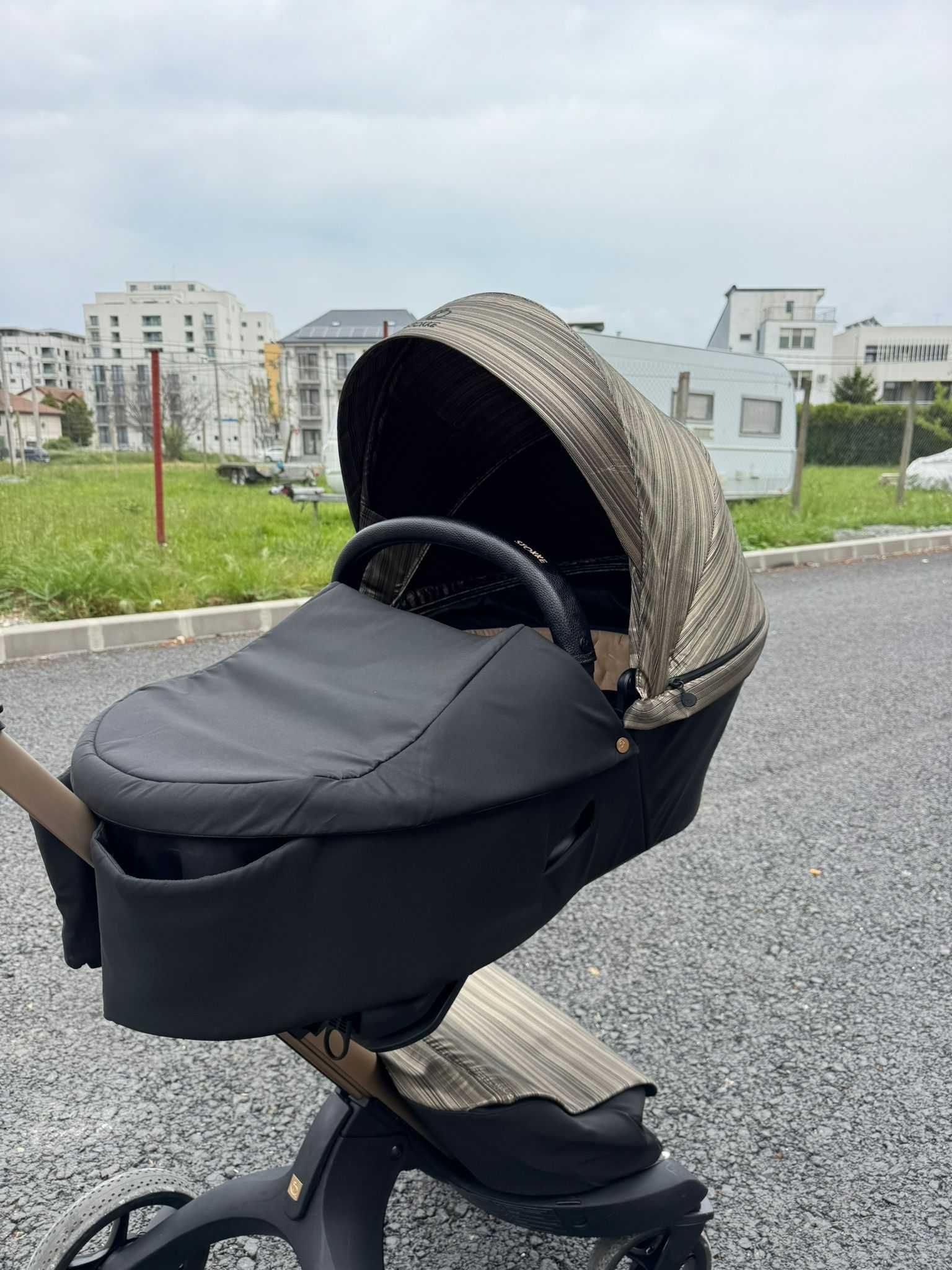 Carucior Stokke Xplory Gold Limited Edition