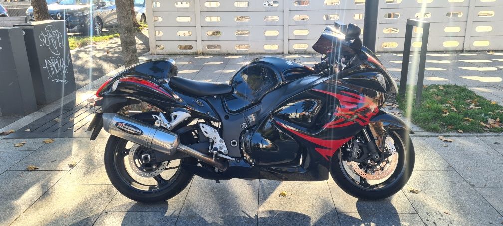 Suzuki Gsx 1300 R Hayabusa în RATE sau Schimb cu Generația III