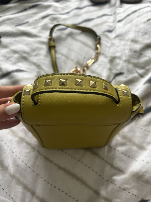 Дамска чанта в жълто-зелен цвят