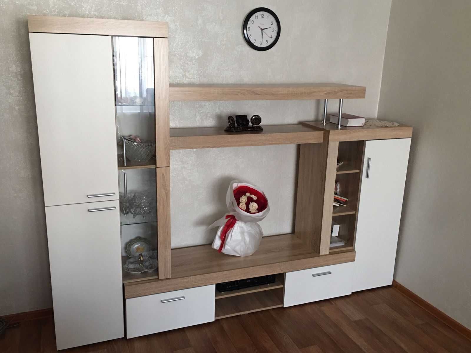 Продам горку/стенку в отличном состоянии
