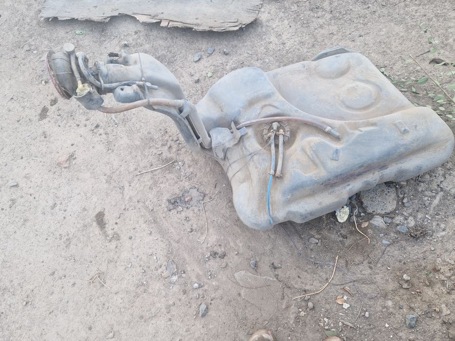 Бензобак на Гольф2