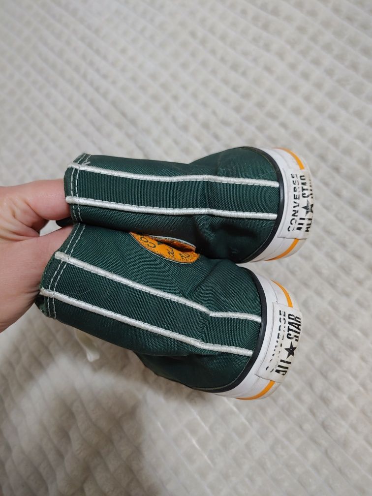 Кецове Converse.
